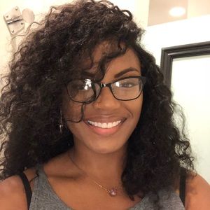 Meet your Posher, Amber